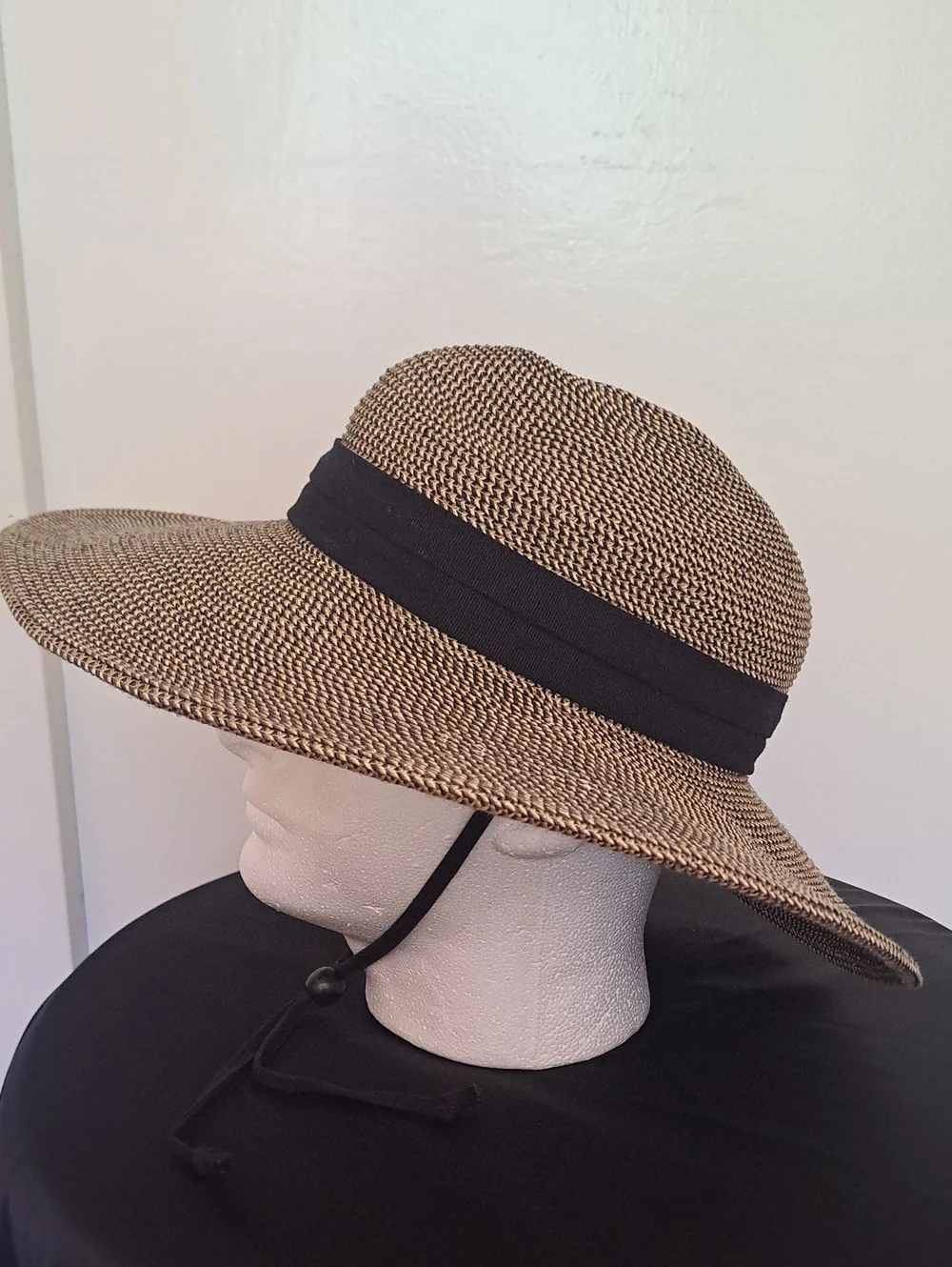 Solar escape Hat Sun Women's Wide Brim Straw with Black band Adjustable Cord